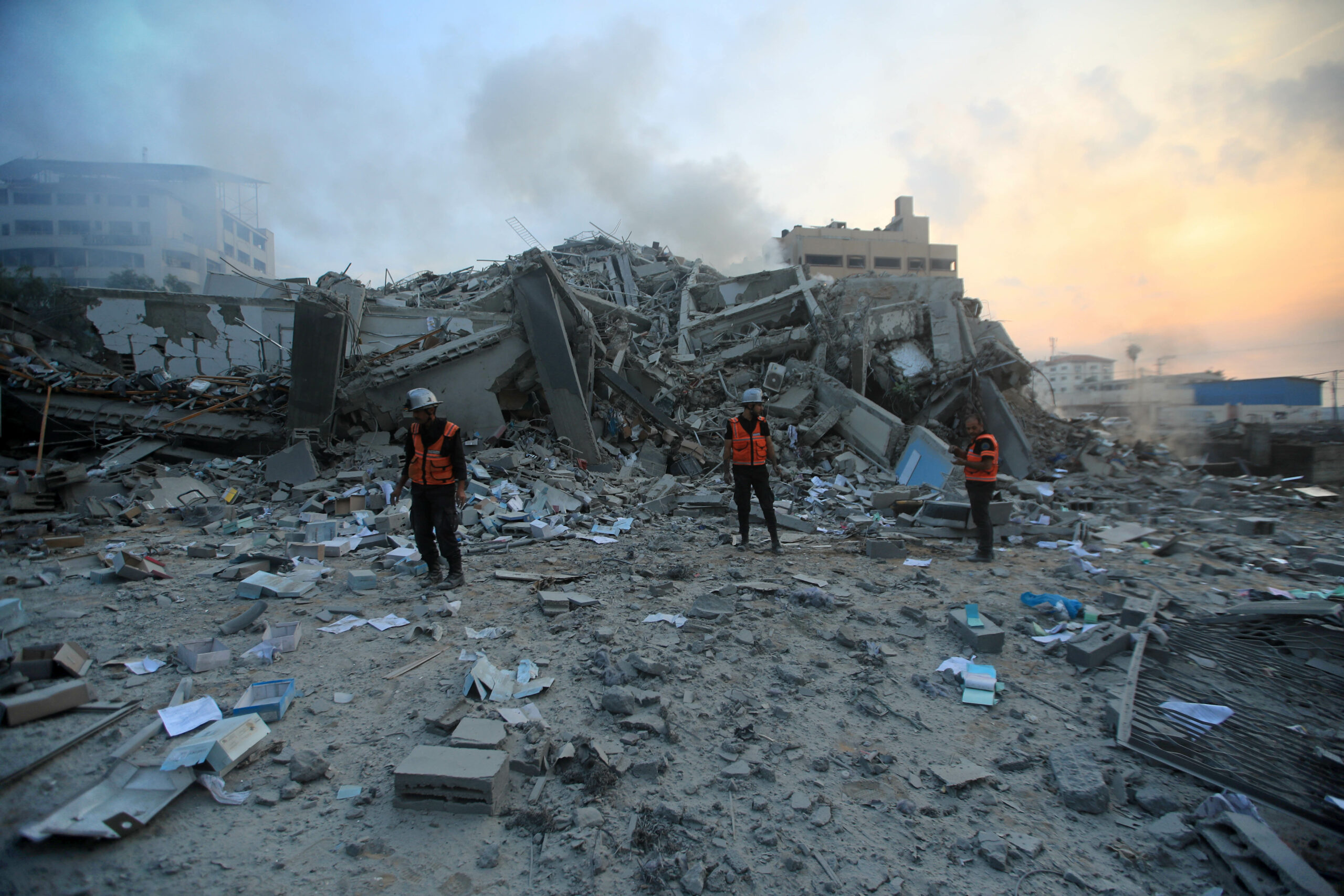 Israeli Strikes in Gaza Kill Over 70, Including Several Near Aid Distribution Site